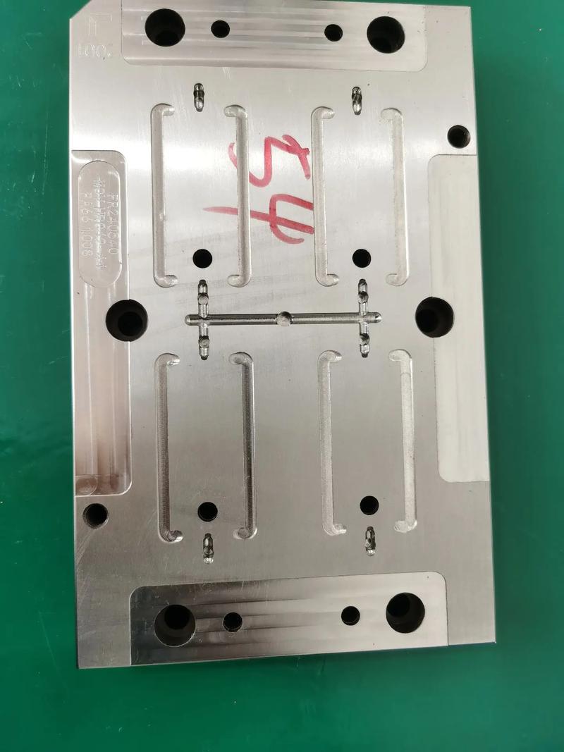 精密汽車模具 #cnc加工中心 #模具制造 #精密制造 - 抖音